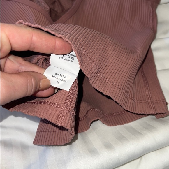 Vuori Ribbed Crop Tank Top - Picture 6 of 7